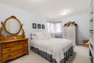 Photo 16: 817 STRATHAVEN DRIVE in North Vancouver: Windsor Park NV House for sale : MLS®# R2031901