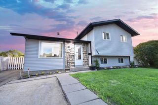 Photo 1: 1468 Jefferson Avenue in Winnipeg: Maples Residential for sale (4H)  : MLS®# 202221718