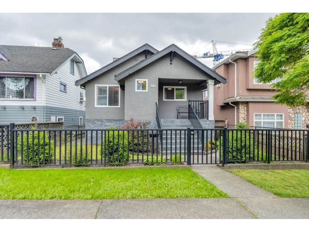 Main Photo: 3466 FRANKLIN Street in Vancouver: Hastings Sunrise House for sale (Vancouver East)  : MLS®# R2720632