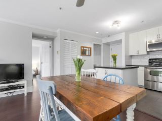 Photo 9: 302 2110 YORK Avenue in Vancouver: Kitsilano Condo for sale in "New York on York" (Vancouver West)  : MLS®# R2149623