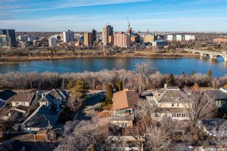 Photo 41: 902 Saskatchewan Crescent East in Saskatoon: Nutana Residential for sale : MLS®# SK951897