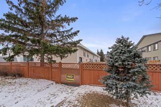 Photo 5:  in Calgary: Bowness Row/Townhouse for sale : MLS®# A1205606