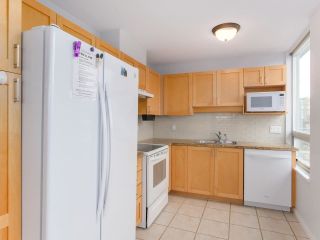 Photo 11: 900 1570 W 7TH Avenue in Vancouver: Fairview VW Condo for sale in "Terraces on 7th" (Vancouver West)  : MLS®# R2588372