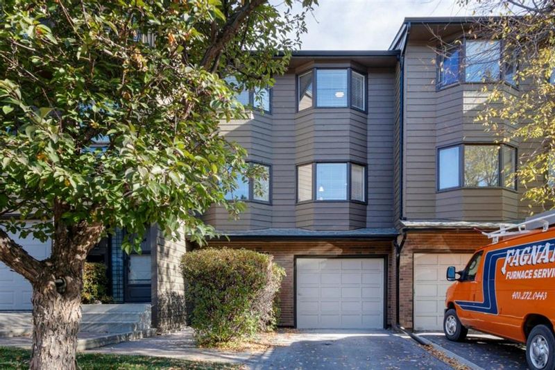 FEATURED LISTING: 92 - 23 Glamis Drive Southwest Calgary