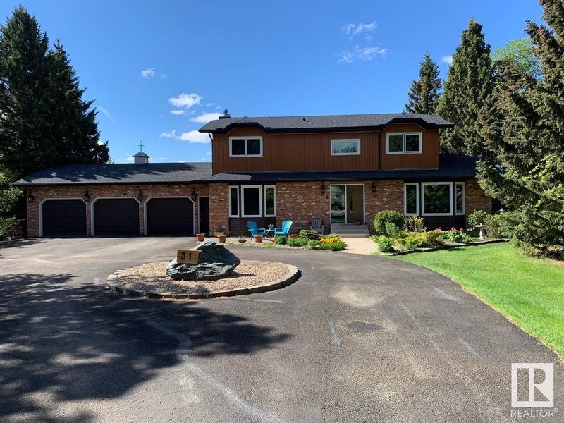 FEATURED LISTING: 31 Manor View Crescent Rural Sturgeon County