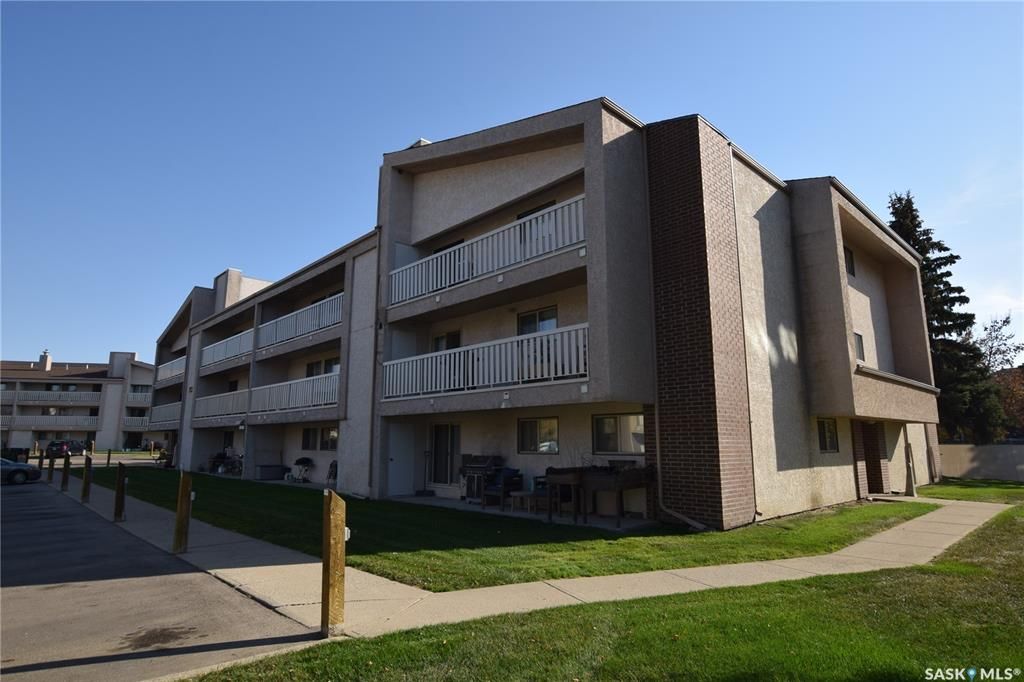 Main Photo: 726 310 Stillwater Drive in Saskatoon: Lakeview SA Residential for sale : MLS®# SK910102