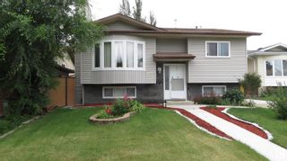 Photo 1: 3432 40 Street in Edmonton: Zone 29 House for sale : MLS®# E4307850