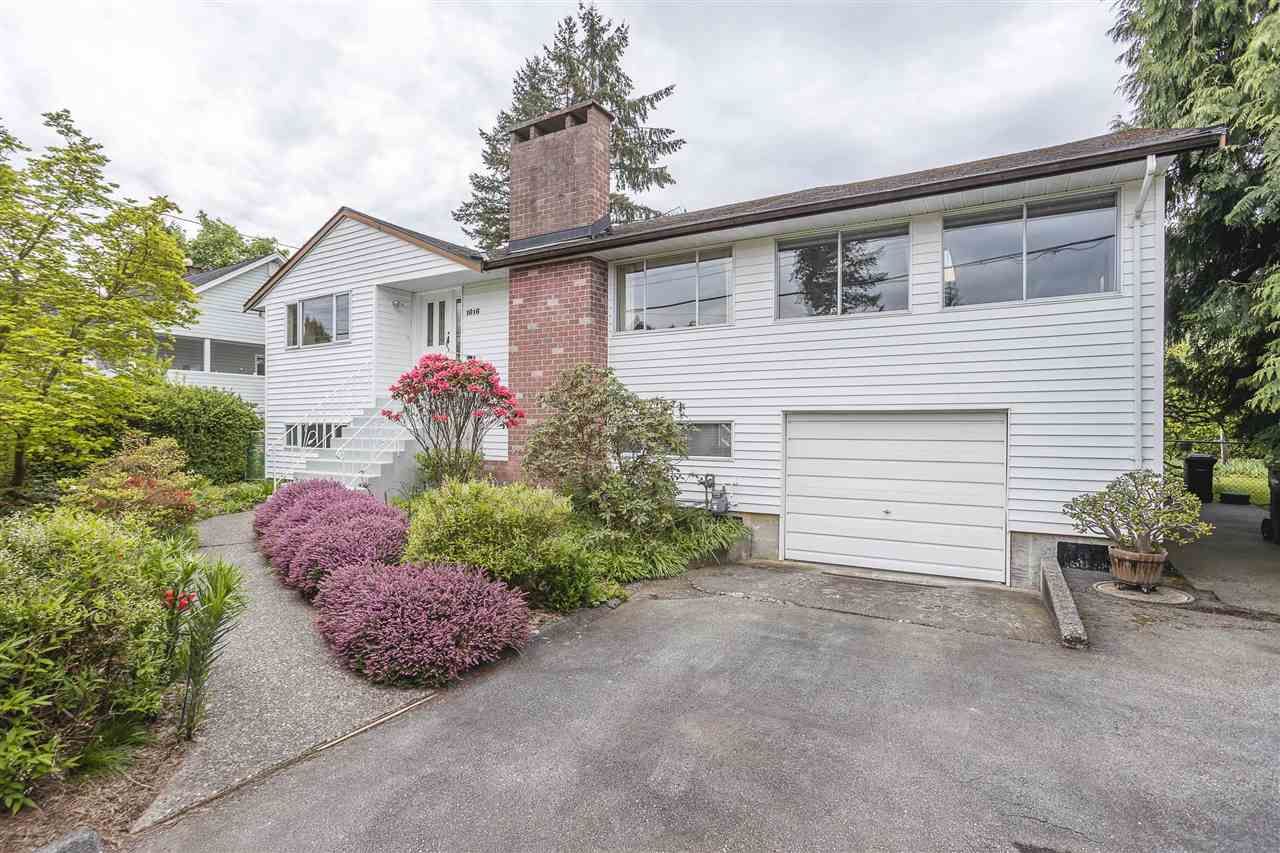 Main Photo: 1016 HIBBARD AVENUE in : Harbour Chines House for sale : MLS®# R2577326