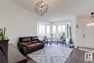 Photo 2: 4652 16A Avenue in Edmonton: Zone 29 House for sale : MLS®# E4342307