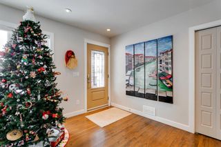 Photo 5: 4 Glenwood Crescent SW in Calgary: Glendale Detached for sale : MLS®# A2015034