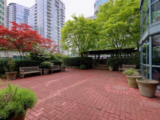 Photo 19: 203 888 HAMILTON Street in Vancouver: Downtown VW Condo for sale in "ROSEDALE GARDENS" (Vancouver West)  : MLS®# R2169872