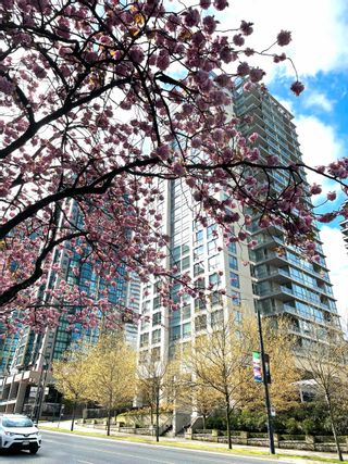 Photo 2: 1803 1420 W GEORGIA Street in Vancouver: West End VW Condo for sale in "THE GEORGE" (Vancouver West)  : MLS®# R2685492
