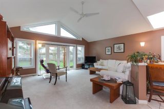 Photo 2: 15536 18 Avenue in Surrey: King George Corridor House for sale (South Surrey White Rock)  : MLS®# R2254100