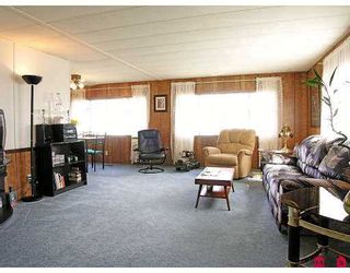 Photo 2: 51 8254 134 ST in Surrey: Fleetwood Tynehead Manufactured Home for sale in "Westwood Estates" : MLS®# F2617333