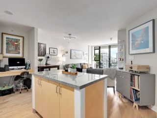 Photo 14: 1114 175 W 1ST Street in North Vancouver: Lower Lonsdale Condo for sale in "Time" : MLS®# R2698604