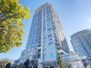 Photo 1: 1902 125 E 14TH Street in North Vancouver: Central Lonsdale Condo for sale in "Centreview" : MLS®# R2413111