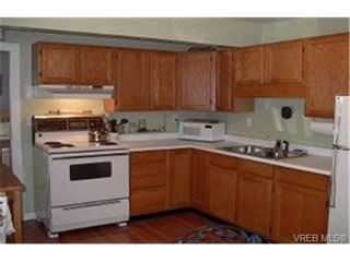 Photo 2: 2860 Peatt Rd in VICTORIA: La Langford Proper House for sale (Langford)  : MLS®# 341758