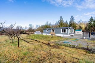 Photo 3: 53449 YALE Road in Rosedale: Popkum Manufactured Home for sale (East Chilliwack)  : MLS®# R2851500