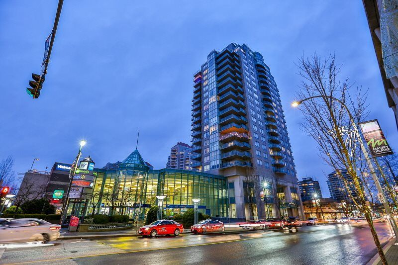 Main Photo: 1404 612 SIXTH STREET in New Westminster: Uptown NW Condo for sale : MLS®# R2230753