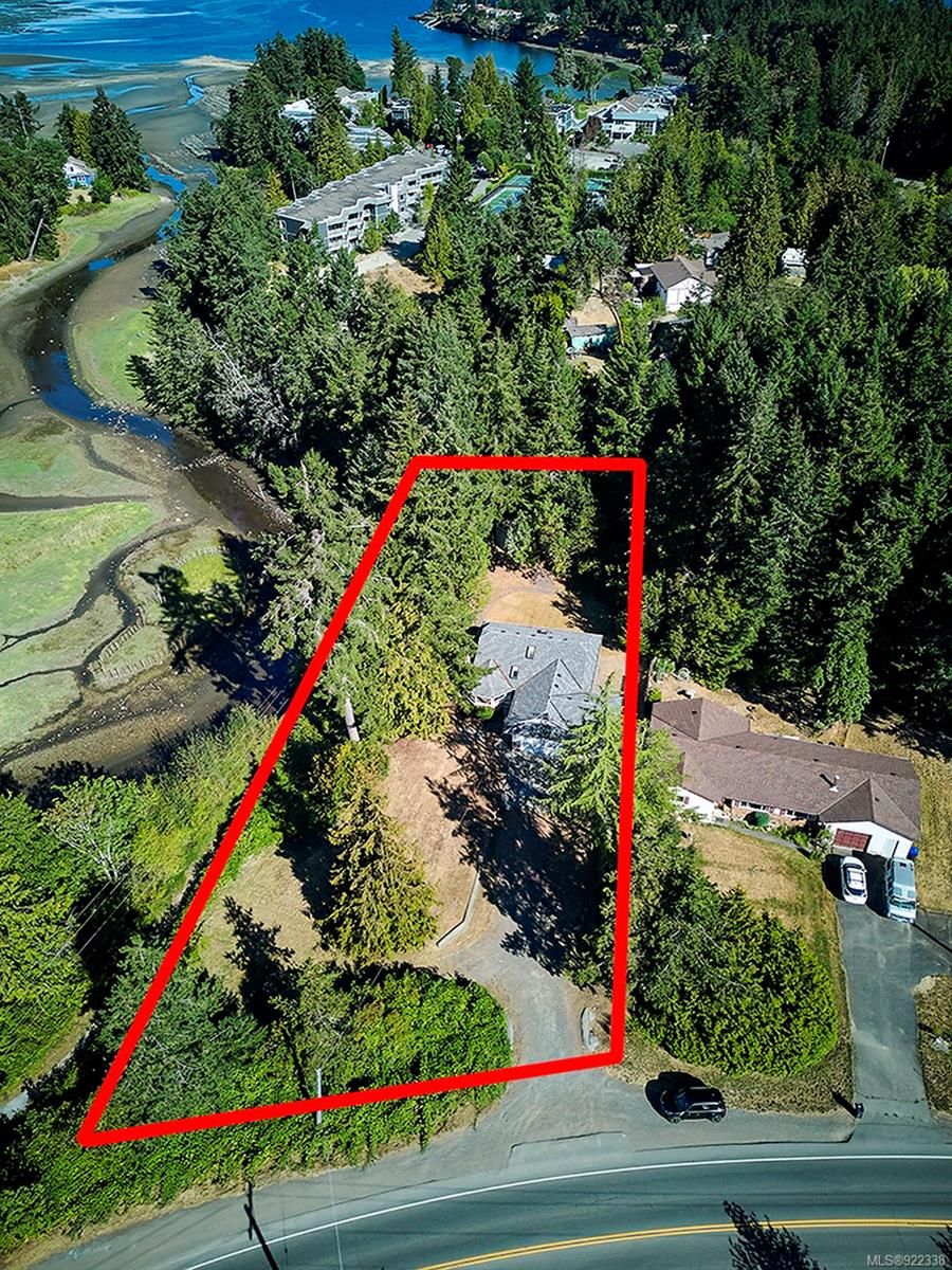 Main Photo: 1665 Northwest Bay Rd in Nanoose Bay: PQ Nanoose House for sale (Parksville/Qualicum)  : MLS®# 922338