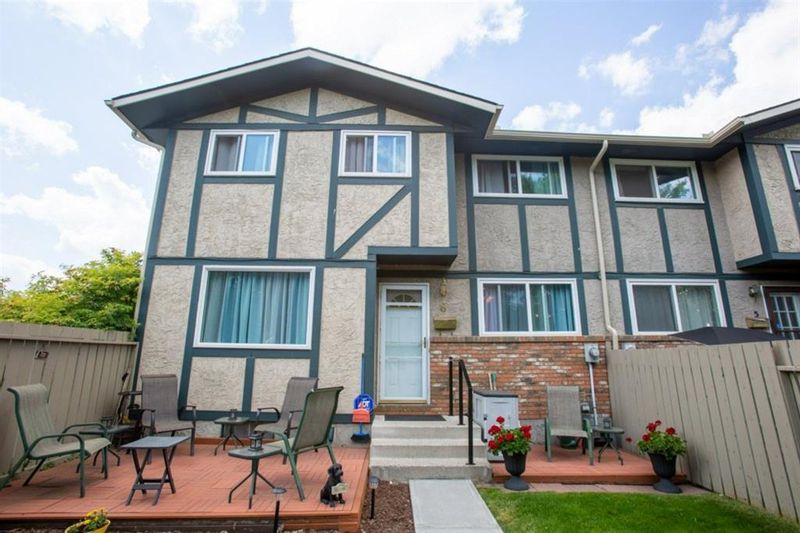 FEATURED LISTING: 6N - 203 LYNNVIEW Road Southeast Calgary