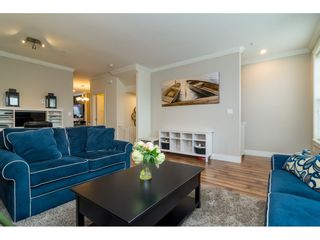Photo 4: 21146 80A AVENUE in Langley: Willoughby Heights Condo for sale : MLS®# R2117701