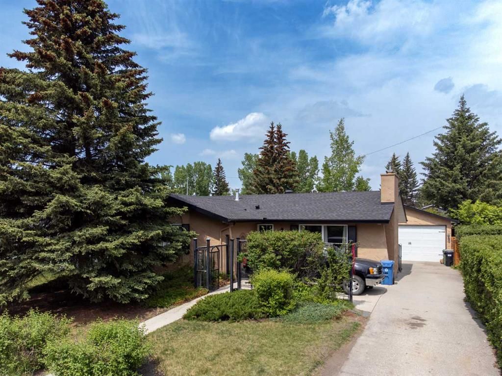 Main Photo: 2320 Paliswood Road SW in Calgary: Palliser Detached for sale : MLS®# A2055463