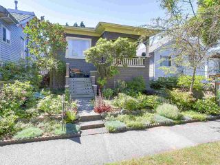 Photo 1: 5239 CHESTER Street in Vancouver: Fraser VE House for sale (Vancouver East)  : MLS®# R2186295
