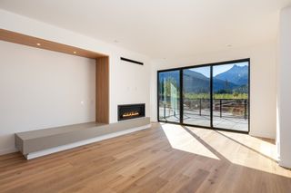 Photo 6: 2975 HUCKLEBERRY Drive in Squamish: University Highlands House for sale in "University Heights" : MLS®# R2724842