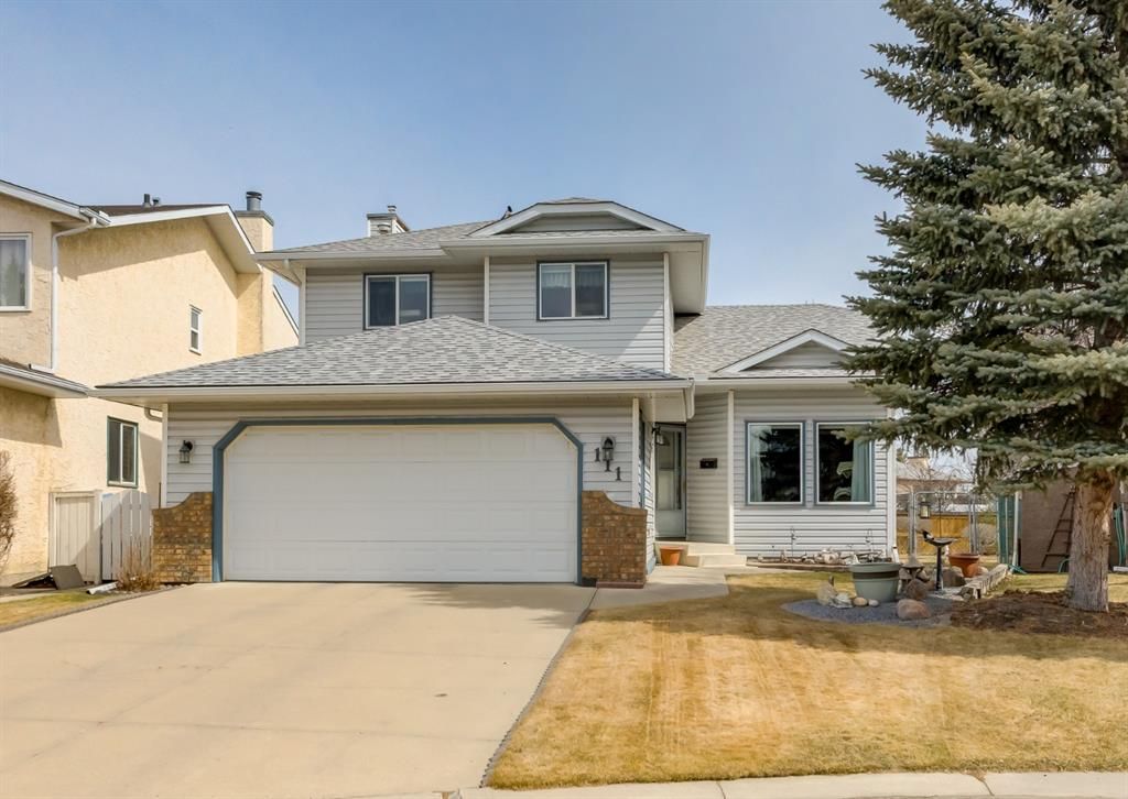 Main Photo: 111 Rivergreen Place SE in Calgary: Riverbend Detached for sale : MLS®# A1203739