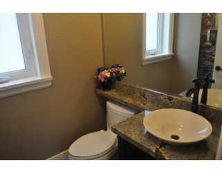 Photo 8: 3177 E 21ST AVENUE in Renfrew Heights: Home for sale : MLS®# R2031216