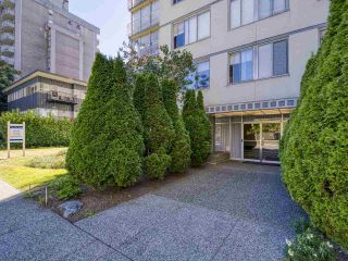 Photo 18: 905 1250 BURNABY Street in Vancouver: West End VW Condo for sale in "The Horizon" (Vancouver West)  : MLS®# R2559858