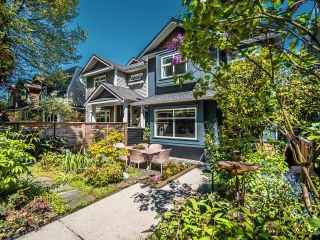 Photo 2: 527 E 31ST Avenue in Vancouver: Fraser VE House for sale (Vancouver East)  : MLS®# R2782829
