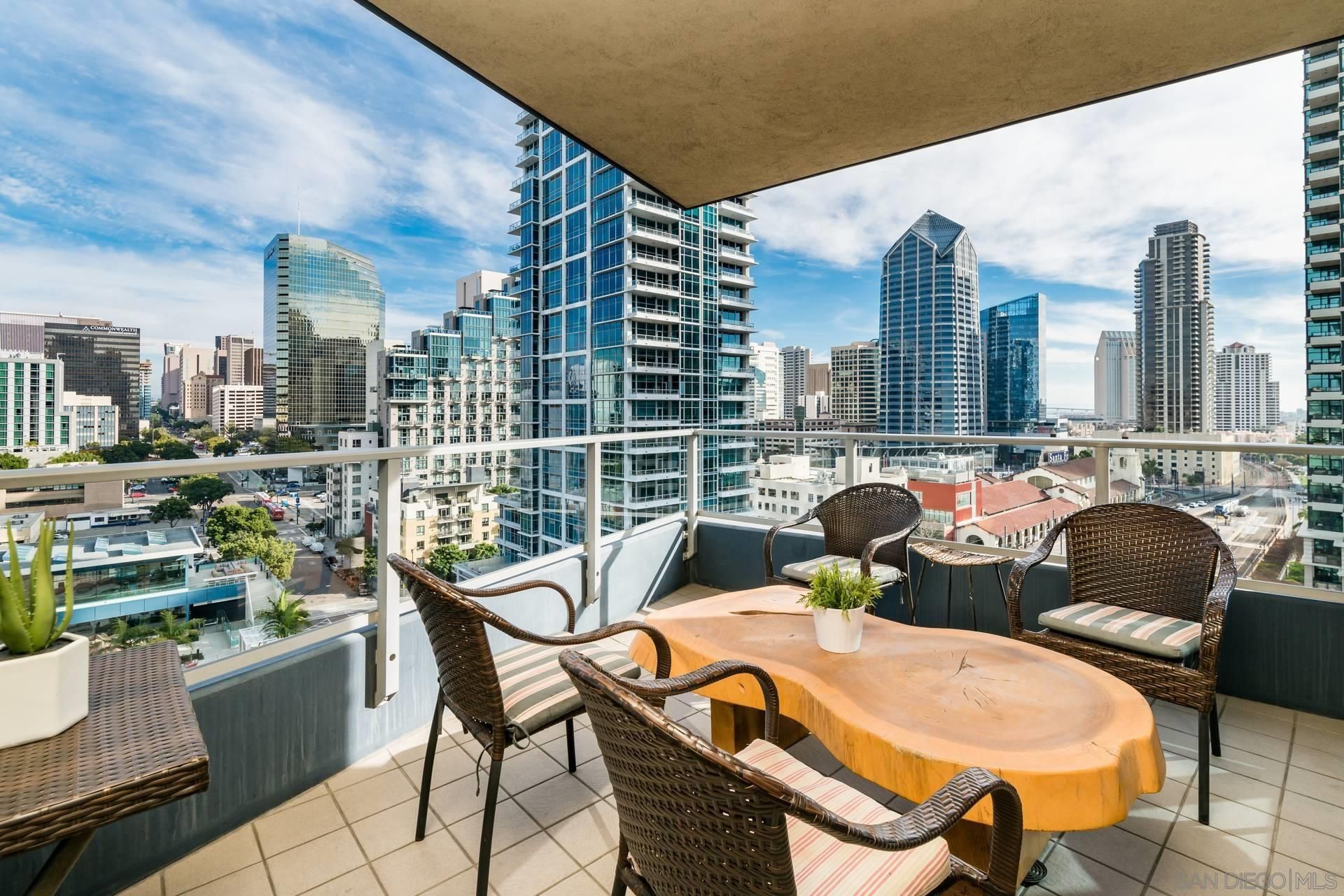 Main Photo: DOWNTOWN Condo for sale : 2 bedrooms : 1325 Pacific Hwy #1304 in San Diego