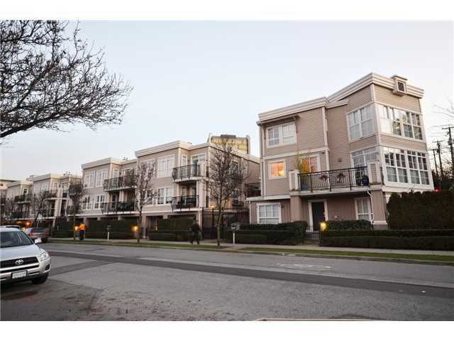 Main Photo: 652 W 7TH Avenue in Vancouver: Fairview VW Condo for sale in "LIBERTE" (Vancouver West)  : MLS®# V929345