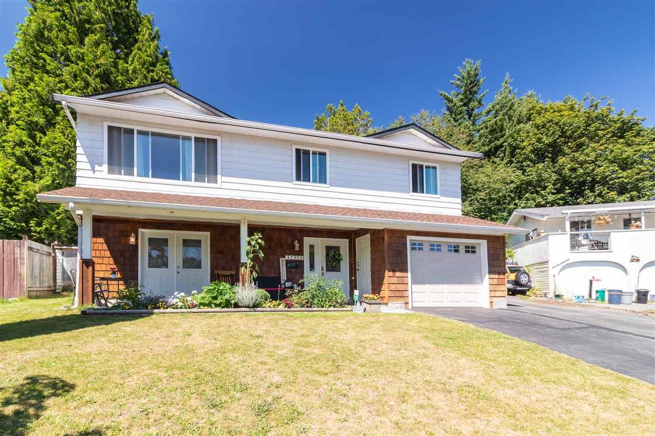 Main Photo: 32355 MALLARD Place in Mission: Mission BC House for sale : MLS®# R2398021