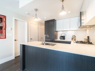 Photo 11: 303 538 W 7TH Avenue in Vancouver: Fairview VW Condo for sale in "CAMBIE +7" (Vancouver West)  : MLS®# R2332331