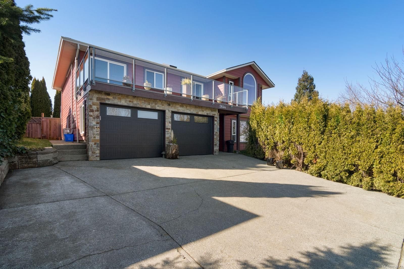Main Photo: 2644 S Alder St in Campbell River: CR Willow Point House for sale : MLS®# 856572