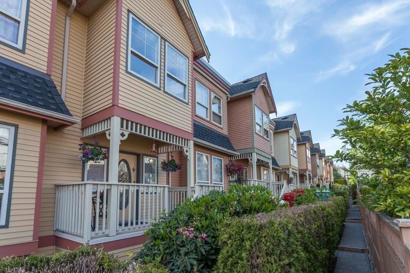 Main Photo: 5 15151 BUENA VISTA Avenue: White Rock Townhouse for sale in "MAXWELL GREEN" (South Surrey White Rock)  : MLS®# R2708106