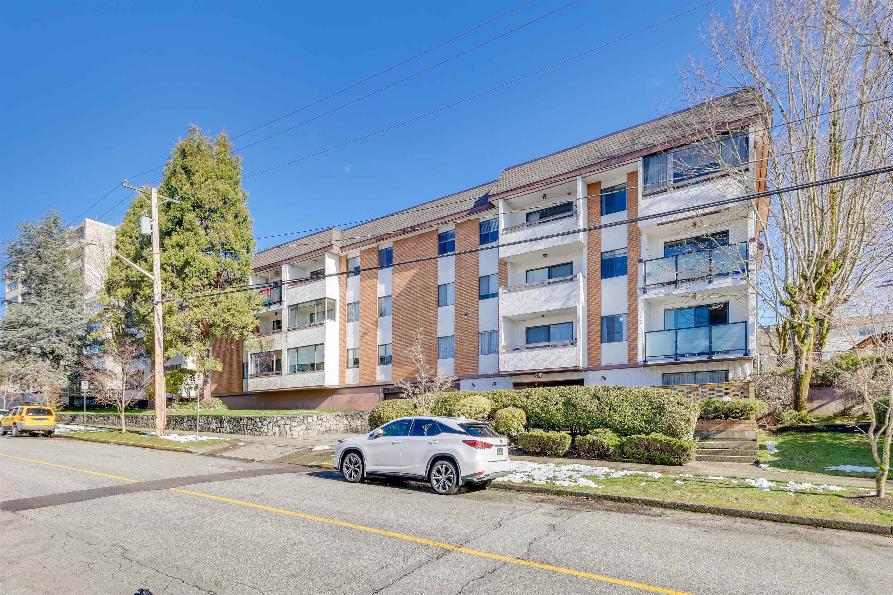 Main Photo: 102 515 ELEVENTH Street in New Westminster: Uptown NW Condo for sale in "MAGNOLIA MANOR" : MLS®# R2757588