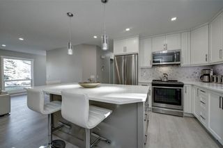 Photo 17: 210 OAKMOOR Place SW in Calgary: Oakridge House for sale : MLS®# C4111441