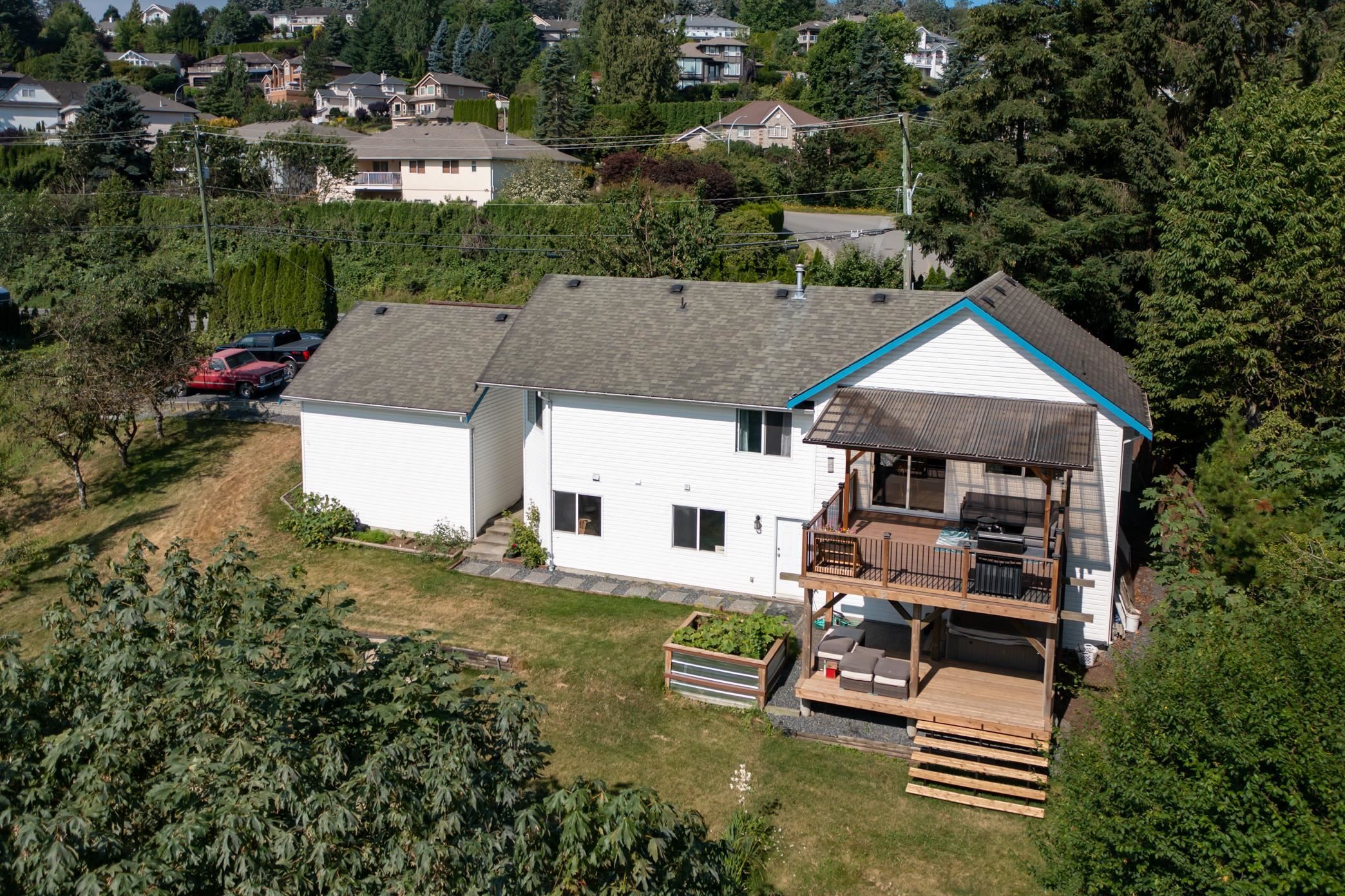 Main Photo: 8712 CHILLIWACK MOUNTAIN Road in Chilliwack: West Chilliwack House for sale : MLS®# R2712849