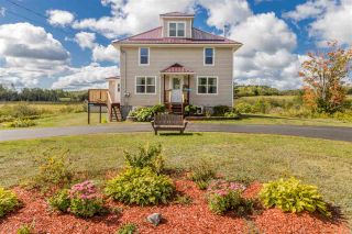 Photo 1: 2147 & 2149 GREENFIELD Road in Forest Hill: 404-Kings County Residential for sale (Annapolis Valley)  : MLS®# 202019472