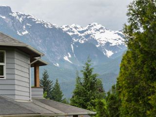 Photo 20: 2555 JURA Crescent in Squamish: Garibaldi Highlands House for sale : MLS®# R2176752