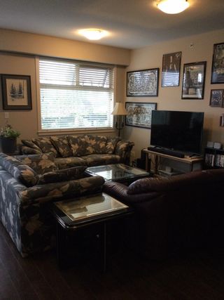 Photo 2: 404 22858 LOUGHEED Highway in Maple Ridge: East Central Condo for sale : MLS®# R2621274