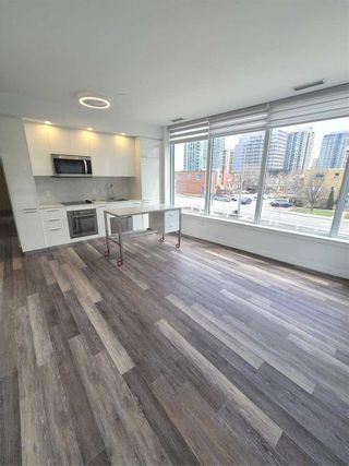 Photo 4: 207 75 Canterbury Place in Toronto: Willowdale West Condo for lease (Toronto C07)  : MLS®# C5581552