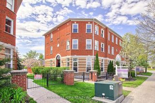 Photo 4: 7 Civic Square Gate in Aurora: Bayview Wellington House (2-Storey) for sale : MLS®# N6062516