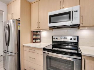 Photo 4: 310 2800 CHESTERFIELD Avenue in North Vancouver: Upper Lonsdale Condo for sale : MLS®# R2792490