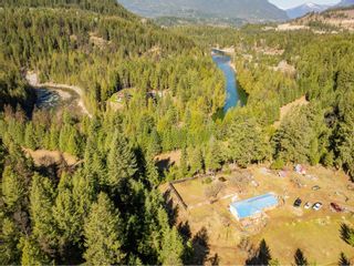 Photo 43: 2621 HIGHWAY 3A in Castlegar: House for sale : MLS®# 2475835
