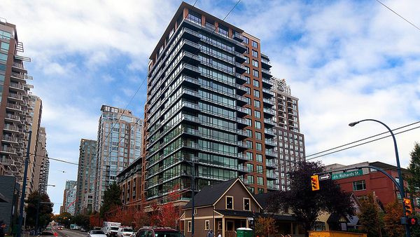 Main Photo: #106 - 1088 Richards St, in Vancouver: Yaletown Condo for sale (Vancouver West)  : MLS®# V1055944